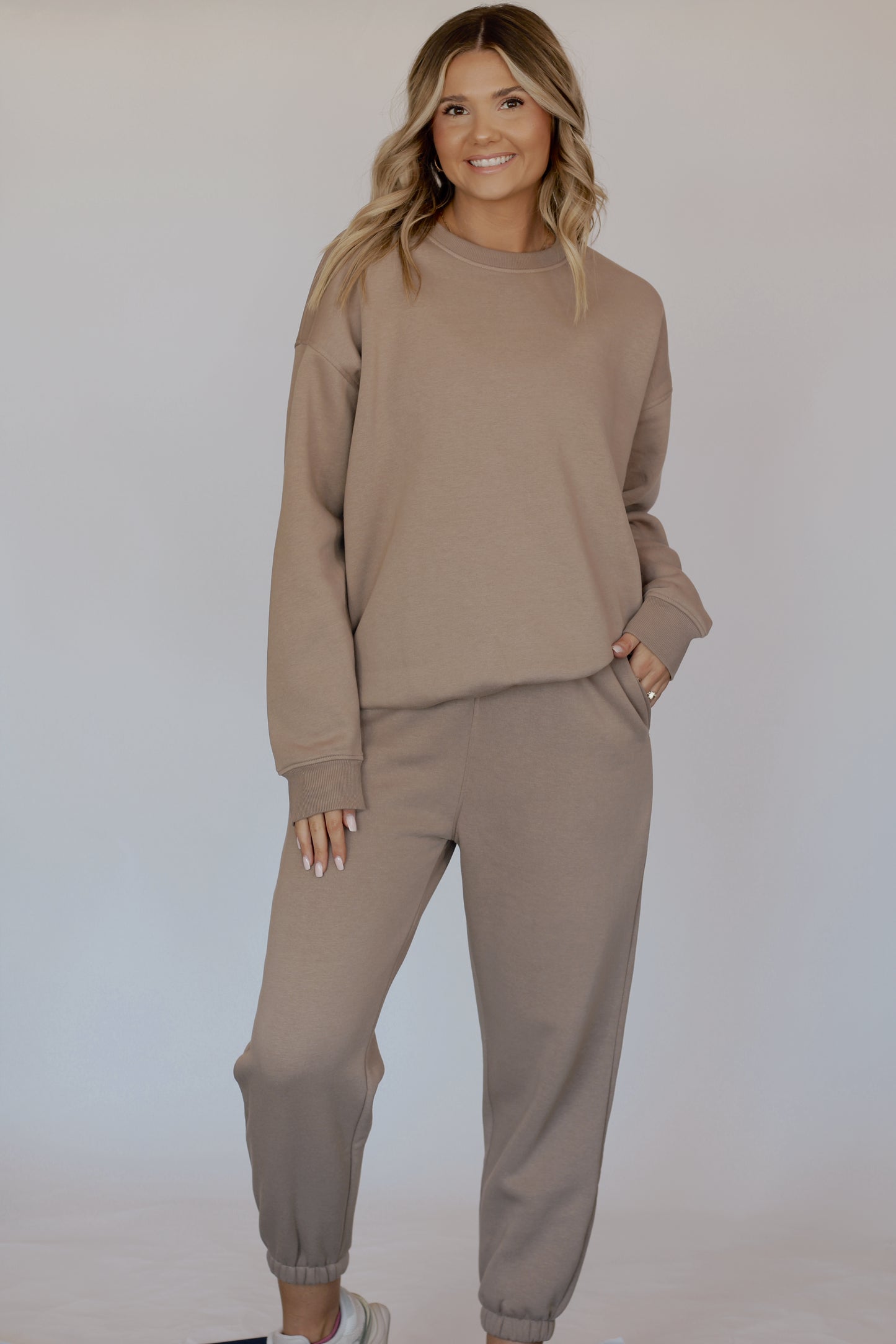 Wander Crewneck- Taupe