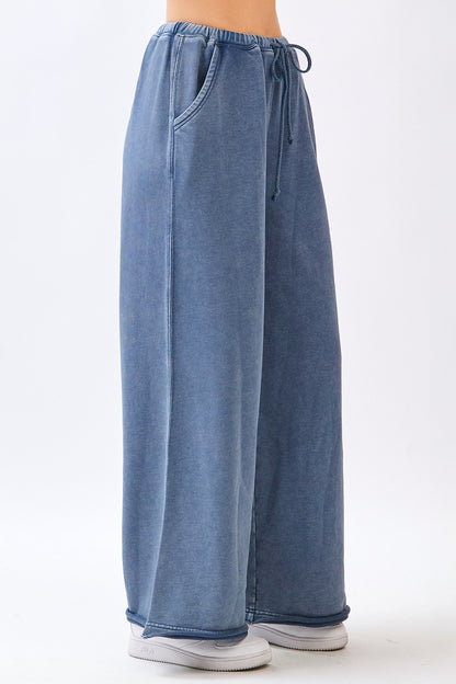 The Voyage Mineral Set- Indigo