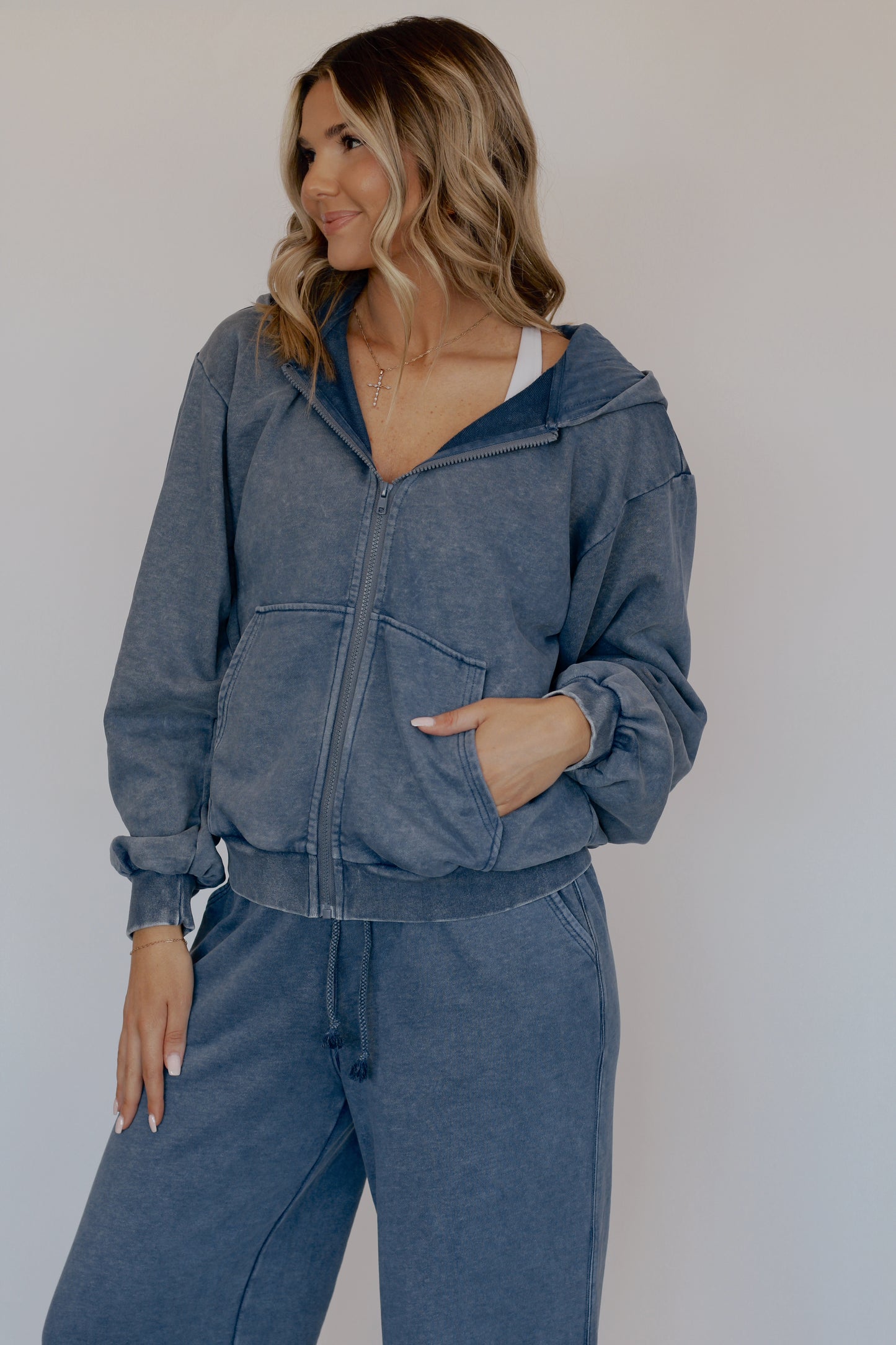 The Voyage Mineral Set- Indigo