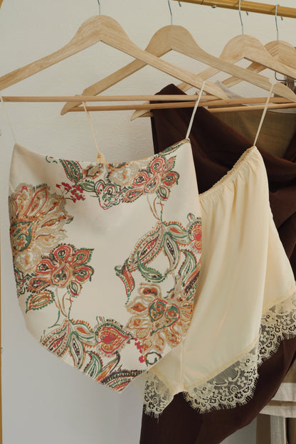 Positano Paisley Top- Vanilla