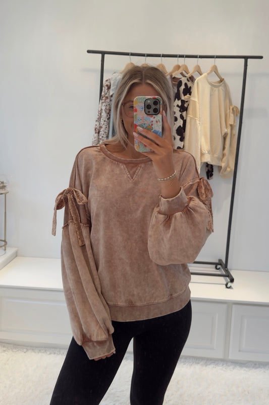 Bailee Bow Sweatshirt- Mocha