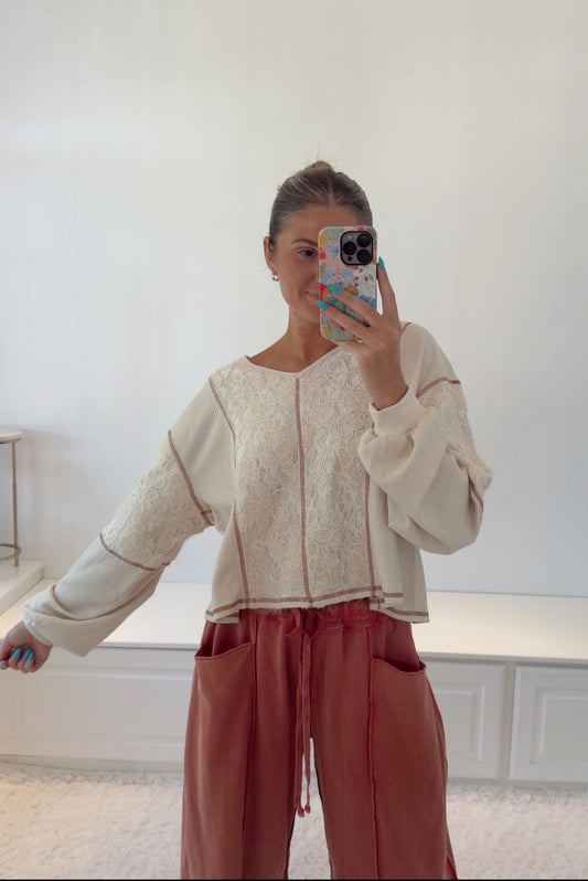 First Class Floral Knit Top- Oat