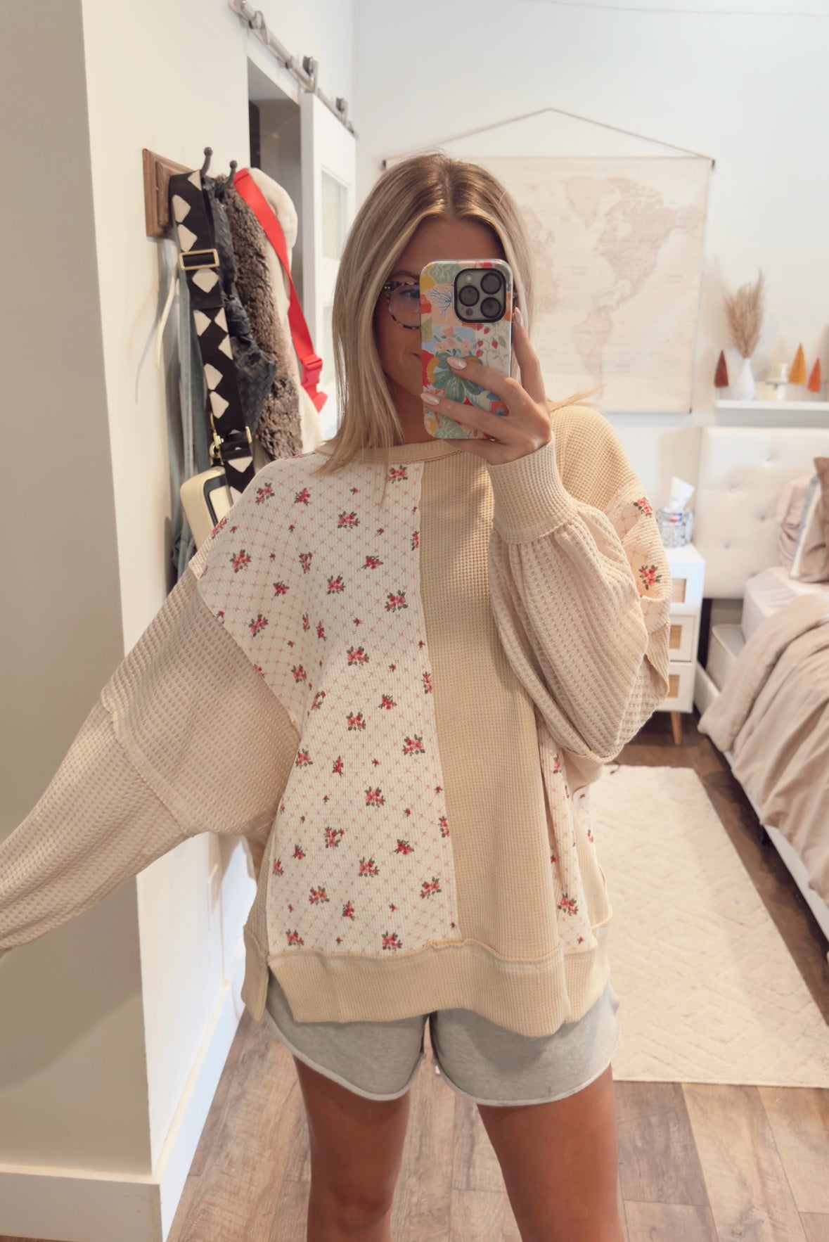 Wander in Bloom Crewneck- Taupe