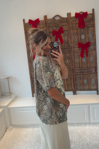 JESUS LOVES YOU TEE- CAMO